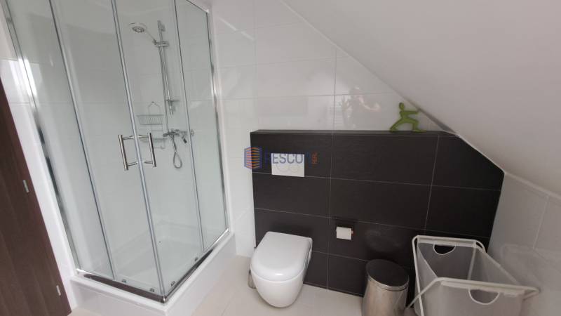 kupelna poschodie c.jpg